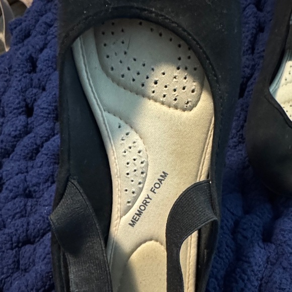 SO Black Women's Flats with Elastic Straps - Picture 2 of 5